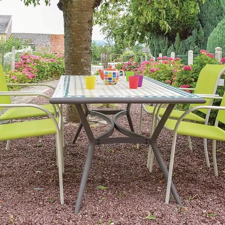 Dom wakacyjny 2 Bedroom Cozy In Bocage Le Bény-Bocage
